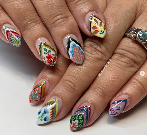 reminds me of traditional embroidery Granny Square Nails, Embroidery Nails, Detail Nails, Bandana Nails, Tiny Canvas, Western Nails, Retro Nails, Art Deco Nails, Hippie Nails