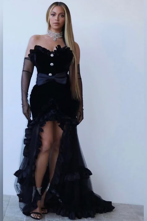 Strapless Organza, Beyonce Outfits, Beyonce Knowles Carter, Beyonce Style, Beyoncé Giselle Knowles-carter, Beyoncé Giselle Knowles, Bet Awards, Beyonce Queen, Beyonce And Jay