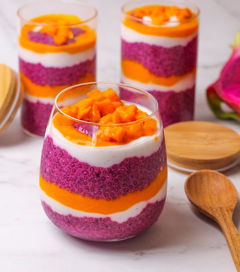 re you looking for a vibrant, flavourful, healthy, delicious breakfast? Then look no further than this Mango and Dragon fruit Chia Pudding recipe. Packed with antioxidants, protein, and fiber, it’s the perfect way to start your day on a tropical note. Passionfruit Chia Pudding, Chia Pudding Business, Dragon Fruit Breakfast, Fruit With Protein, Dragon Fruit Chia Pudding, Dragon Fruit Powder Recipes, Healthy Mango Recipes, Dragon Fruit Recipe, Dragon Fruit Ice Cream