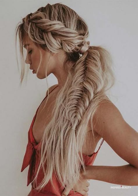 that Fishtail Braid Styles, Best Braid Styles, Low Ponytail Hairstyles, Elegant Ponytail, Fishtail Braid, Bohemian Hairstyles, Braided Ponytail Hairstyles, Penteado Cabelo Curto, Hairstyle Inspo