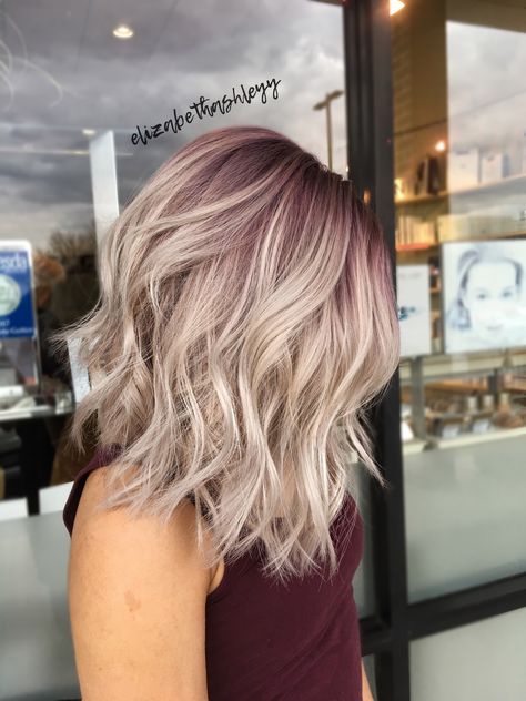 Rooty blonde | purple root | pink root | purple into blonde | A-line bob | Lob haircut | elizabethashleyy Blonde Hair Purple Roots, Lions Mane, Cool Blonde Hair, Angled Bob, Colour Ideas, Shoulder Length Hair Cuts, Brown Blonde, Hair Color And Cut, Mid Length Hair