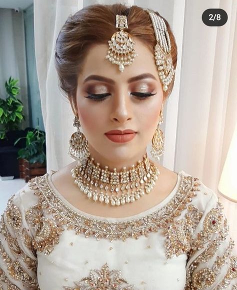 Makeup On Red Dress, Nikkah Jewelry, Red Dress Indian, Makeup For White Dress, Nikkah Ideas, Wedding Dresses Pakistani, Dresses Pakistani, Dress Pakistani, Bridal Jewelry Sets Brides