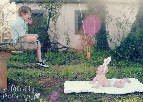 Sibling Easter photo by S. Roskilly Photography Sibling Pics, Baby Easter Pictures, Easter Baby Photos, Easter Pics, Easter Mini Session, Sibling Pictures, Easter Photoshoot, Easter Photography, Sibling Photography