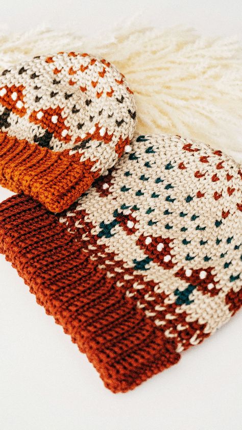 Fall Beanie Crochet Pattern, Afghan Crochet Squares Patterns, Crochet Mushroom Stitch, Outfits With Crochet Hats, Fall Beanie Crochet, Pnw Beanie Pattern, Crochet Beanie With Design, Crochet Fair Isle Hat, Crocheted Mushroom Free Pattern