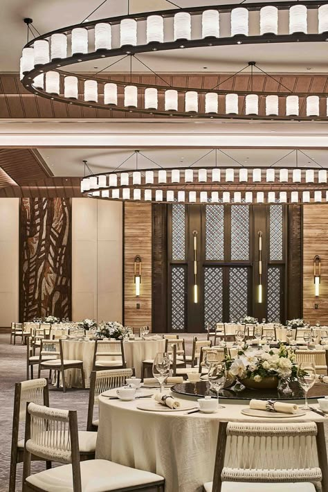 Ballroom Design, Ab Concept, Modern Lobby, Luxury Lighting Design, Function Hall, Hotel Ballroom, Rosewood Hotel, Hall Interior Design, Event Hall