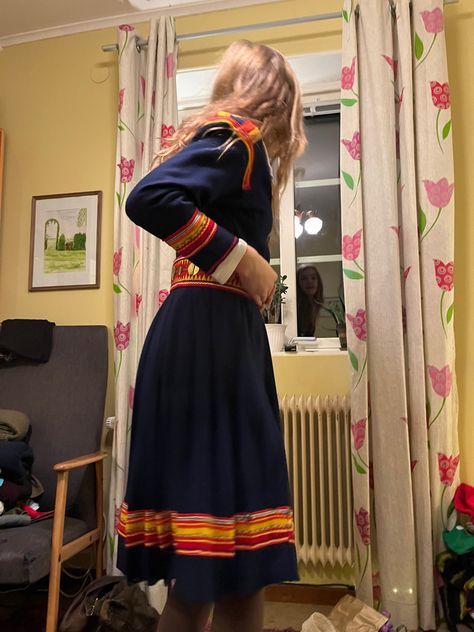 Traditional Finnish Clothing, Sami Culture, Finnish Clothing, Scandinavian Clothing, Sami People, Swedish Clothing, Scandinavian Folklore, Cultural Clothing, Danish Culture