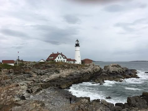 Maine Wallpaper, Lighthouse Aesthetic, Lighthouse Maine, Nautical Aesthetic, Rocky Coast, Arctic Ocean, Seaside Towns, Light House, Aesthetic Painting