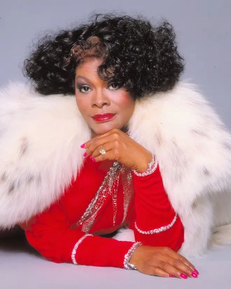 Dionne Warwick's 10 best songs ever, ranked - Smooth Motown Aesthetic, Spotify Playlist Pics, Burt Bacharach, Best Songs Ever, Playlist Pics, Look At Her Now, Dionne Warwick, Chanel Art, 60s Music