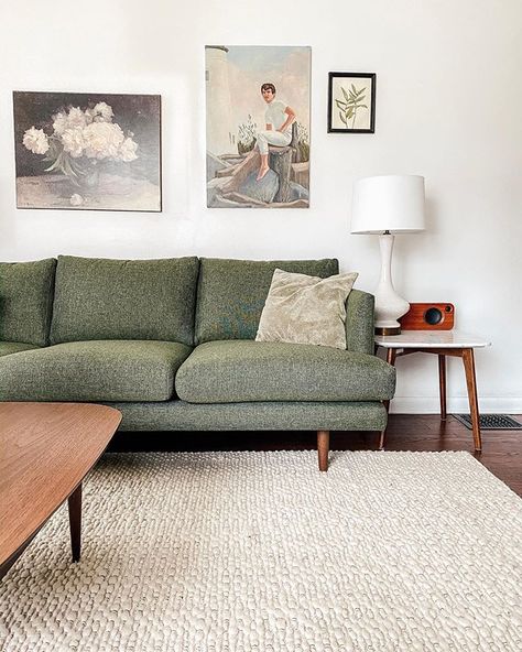 Chelsea Mohrman on Instagram: “Green on green @article #ourarticle #thelittlelovehouse #sponsored” Forest Green Sofa, Green Couches, Green Sofa Living, Green Couch, Design Salon, Green Sofa, Living Room Inspo, A Living Room, Living Room Inspiration