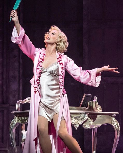 FAYE TOZER on Instagram: “Feeling a bit emosh tonight! Only 3 more shows to go before I put my Lina Lamont back in her box … @intherainsocial UK tour 💋” Faye Tozer, Lina Lamont, Rain Costume, Dream Roles, Uk Tour, Singing In The Rain, Old Movies, Musical Theatre, I Icon