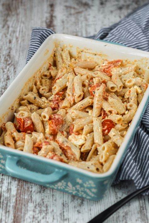 Feta Pasta Bake, Cream Cheese Pasta, Chicken Pasta Bake, Feta Pasta, Entree Recipes, Rigatoni, Pasta Bake, Food Trends, How To Cook Pasta