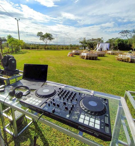 Dj Setup Aesthetic, Outdoor Dj Booth, Utility Storage Ideas, Dj Studio Room Ideas, Bedroom Music Studio Ideas, Music Studio Room Home, Music Studio Room Aesthetic, Aesthetics Music, Music Studio Aesthetic