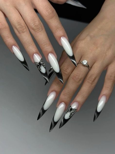 Goth Sharp Nails, Sharp Nails, Punk Nails, Gothic Nails, Goth Nails, Stiletto Nails Designs, Almond Shape, Soft Nails, Long Square Acrylic Nails