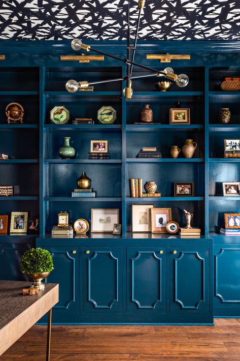 5 Designers on Which Design Rules They Think You Should Break Painted Built In Bookshelves, Diy Built In Bookshelves, Built In Bookshelves, Bold Paint Colors, Photography Rules, Collected Interiors, Bold Wallpaper, Design Rules, Interior Photo