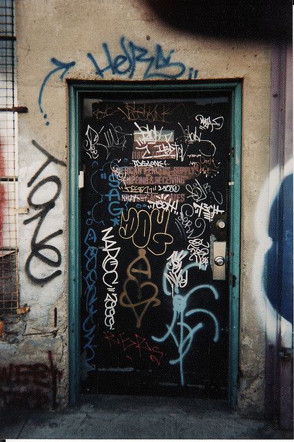 sf door Window Graffiti, Door Graffiti, Graffiti Bathroom, Mouse Door, Thrift Boutique, Metal Shutters, Basketball Decor, Modern Graffiti, Basketball Decorations