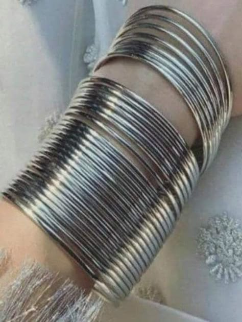 Oxidised Bangles, Unique Bangle, Boho Hippie Style, Gifts For Her Birthday, Simple Bangle, Fancy Jewellery Designs, Bangles Set, The Bangles, Rose Gold Bangle