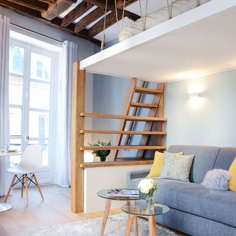 Excellente idée gain de place #cuisine #smallkitchen #smallspaces #petitsespaces #studioapartment #studio #aménagement #aménagementstudioetudiant #cuisinesousmezzanine #mezzanine Bedroom Loft Style, Modern Beach House Decor, Mezzanine Bedroom, Home Studio Ideas, Loft Stil, Deco Studio, Loft Studio, Renovation Design, Tiny House Interior