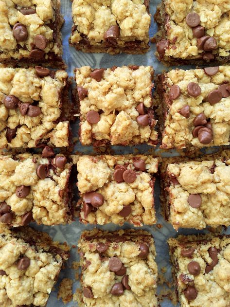 Nutella Bar, Oat Slice, Oat Bar Recipes, Sprinkles Recipe, Healthy Bars, Oat Crumble, Crumble Bars, Nutella Recipes, Oatmeal Bars