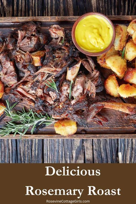 Need a delicious and tender roast recipe? Try this homemade rosemary roast Rosemary Roast, Crockpot Roast, Rosemary Garlic, Roast Recipe, Chuck Roast, Roast Recipes, Nutritional Yeast, Pork Roast, Earthy Tones