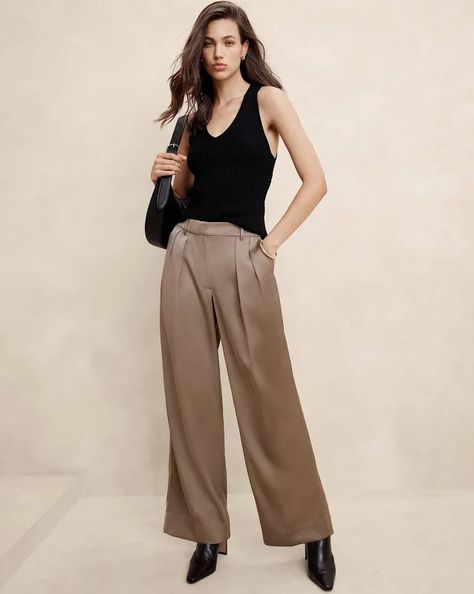 Relaxed Trousers, Banana Republic Factory, New Wardrobe, Wardrobe Essentials, Women's Pants, Effortless Style, Fashion Inspiration, Perfect Pair, Casual Pants