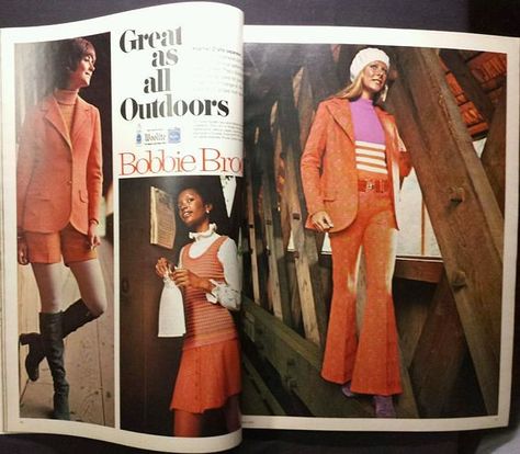 Joyce Walker, 1971 Fashion, Seventeen Magazine Fashion, Dead Malls, Fashion Ads, 60s 70s Fashion, 70’s Fashion, Seventeen Magazine, Magazine Fashion