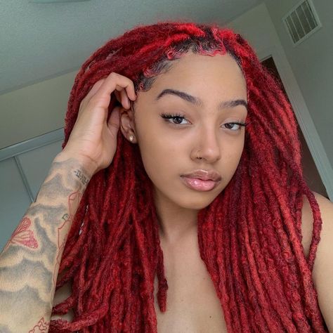 These Women Make Us Want To Go Red Red Faux Locs, Locs Black Women, Red Dreadlocks, Red Locs, Red Dreads, Red Hair Trends, Diy Hair Color, Faux Locs Hairstyles, Dread Hairstyles