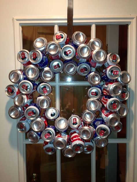 beer can door wreath!!!! loveeee it! Beer Can Wreath, Can Wreath, Trash Party, Sun Crafts, Wreath Tutorial, Beer Gifts, Autumn Wreaths, White Elephant Gifts, Elephant Gifts