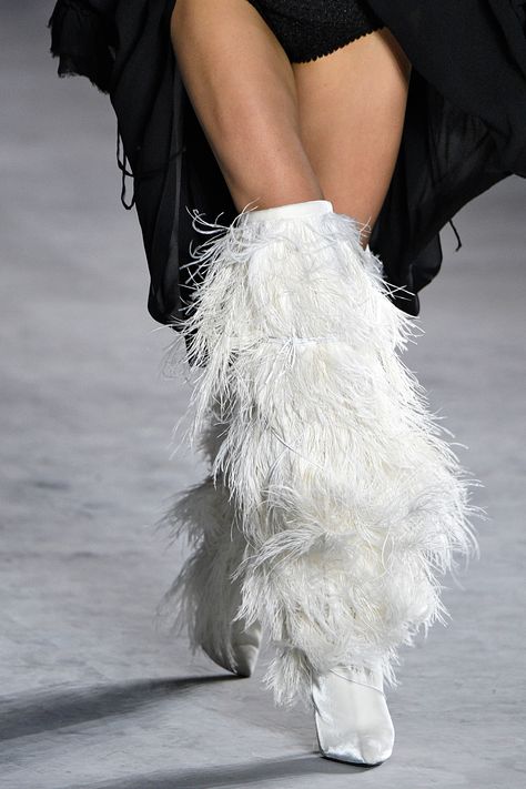 Feather Outfit, Feather Shoes, White Boots Outfit, Feather Gown, Feather Fashion, Womens Clothing Websites, Fashion Director, Slouchy Boots, Older Women Fashion