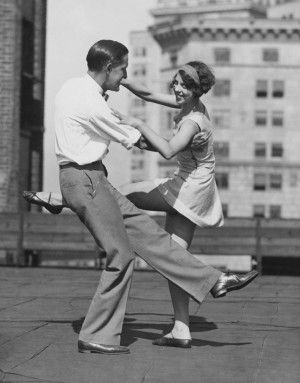 vintage dance couple, yes please 1920s Dance, West Coast Swing Dance, Ballroom Dance Photography, Dancing In The Street, Arte Jazz, Isadora Duncan, Vintage Dance, Lindy Hop, Swing Dancing