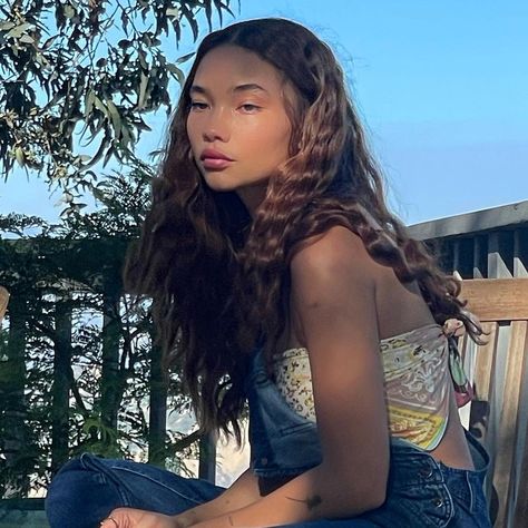 Ashley Moore Gif, Indya Moore Gif, Curly Brown Hair Faceclaim, Ashley Moore Selfie, Simone Ashley On Instagram, Gotham Series, Twisted Series, Spring Fits, Character Modeling