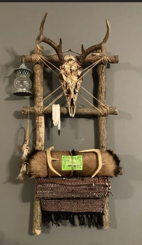 European Deer Mount Ideas, European Deer Mount, Skull Mount Ideas, European Mount Ideas, Hunting Room Design, Cabin Homestead, Hunting Mounts, Homestead Plans, Hunting Room Decor