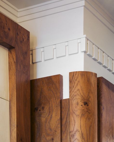 Wood Molding Design, Penthouse Foyer, Penthouse Dining Room, Moulding Detail, Outside Corner Moulding, Transitional Art, Millwork Details, Finish Work, Interior Design Portfolios