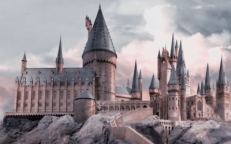 Hogwarts Landscape, Harry Potter 4k, Harry Potter Pc, Hp Wallpaper, Hery Potter, Harry Potter Wallpaper Backgrounds, Slytherin Wallpaper, 1366x768 Wallpaper Hd, Harry Potter Iphone