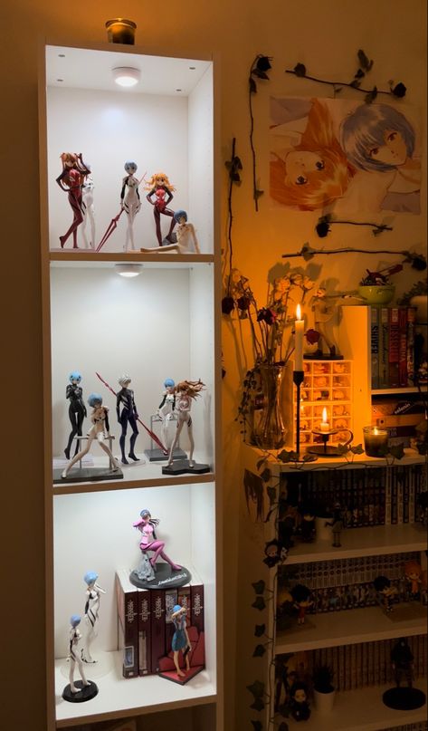 #roomdecoration #anime #evangelion #figures #rei #asuka #kaworu #neongenesisevangelion #roominspo #grunge #mangashelf Evangelion Room Decor, Anime Grunge Room, Evangelion Room, Figure Shelves, Evangelion Figures, Figure Shelf, Room Ideas Aesthetic Grunge, Rei Asuka, Otaku Room