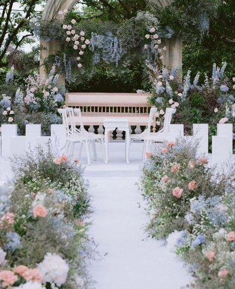 Pelamin English Garden, Pelamin Garden Theme, Solemnization Decoration, Pelamin Outdoor, Nikah Theme, Garden Nikkah, Songket Wedding, Wedding Pelamin, Wedding Dais