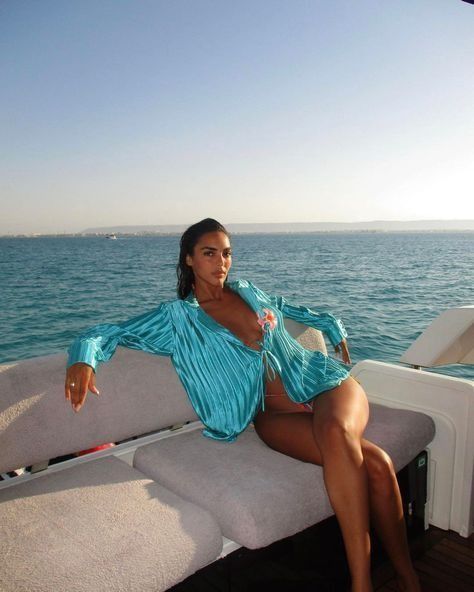 Sandra Shehab, Yacht Outfit, Mode Hippie, Vacation Mood, Vacay Outfits, On A Boat, European Summer, Summer Pictures, Vacation Outfits