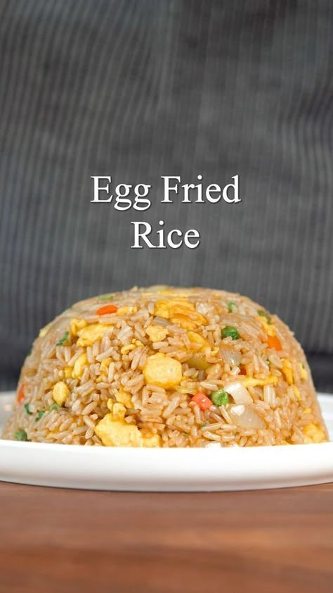 Easy Egg Fried Rice, Homemade Chinese Food, Egg Fried Rice, Chinese Cooking Recipes, Rice Side Dishes, Easy Rice Recipes, Low Salt, Chinese Takeout, Easy Chinese Recipes