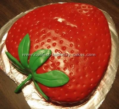 Coolest Creative Cakes on the Web's Largest Homemade Birthday Cake Photo Gallery Strawberry Birthday Cake, Savory Cakes, Shaped Cake Pans, Diy Birthday Cake, Strawberry Shortcake Party, Homemade Birthday Cakes, Strawberry Party, Shaped Cake, Heart Shaped Cakes