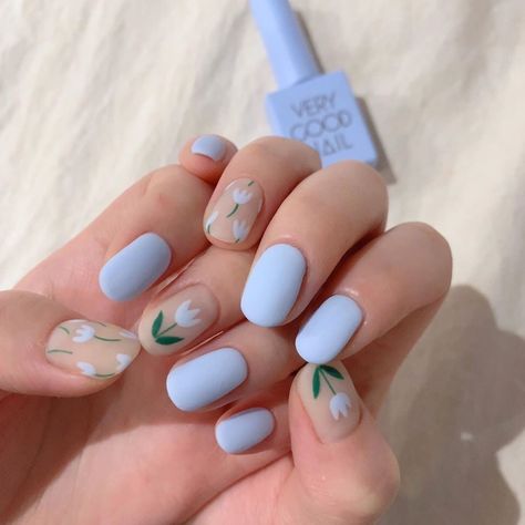 Mail Acrylics, Manicures Ideas, Nail Party, Tulip Nails, Diy Nails Stickers, 2023 Nails, Cover Stickers, Milky Nails, Cute Simple Nails