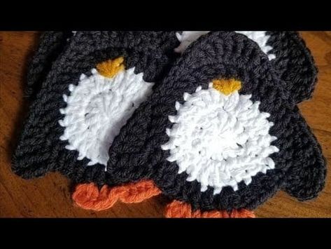 Penguin Crochet Coaster, Salads Vegetable, Crochet Pot Holders Free Pattern, Crochet Bowl, Crochet Bookmark Pattern, Crochet Penguin, Easy Crochet Animals, Crochet Coaster, Step By Step Crochet