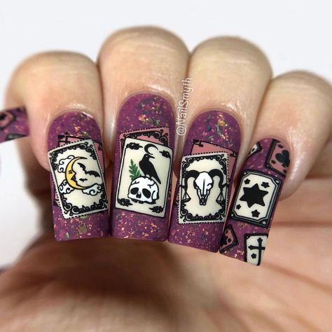 Marilynn on Instagram: “Happy Tuesday! I’ve been wanting to stamp a tarot card mani for a while now, ever since I bought Nicole Diary plate 162. My gorgeous base…” Tarot Card Nails, Tarot Nails, Harley Quinn Nails, Sharp Claws, Cartoon Nails, Valentine Nails, Nail Art Inspo, Manicure Nails, Witch Art