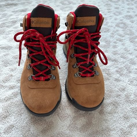 Columbia hiking boot, size 7.5 Columbia Hiking Boots, Columbia Shoes, Hiking Boot, Hiking Outfit, Hiking Boots, Columbia, Hiking, Size 7, Women Shoes