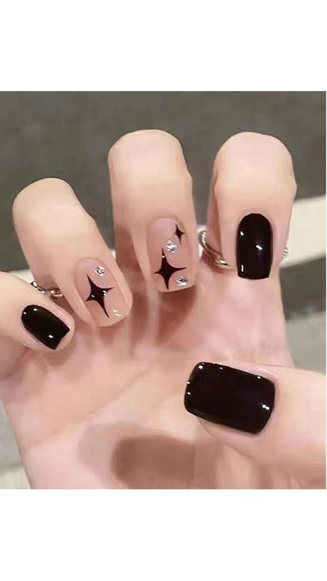 Discover the magic of monochrome with these stylish black and white nail designs! ⚫️⚪️ #MonochromeMagic #BlackAndWhiteNails #NailInspo Monochrome Nail Art, Black Nails Ideas, Monochrome Nails, Black And White Nail, Black And White Nail Designs, Black Manicure, Black Nail Art, White Nail Designs, Short Nail