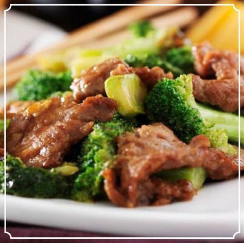 Castello di Amorosa sommelier Mary Davidek, who hosts our Royal Food and Wine Pairing program, shares her recipe for Merlot Beef and Broccoli Beef Merlot, Beef Broccoli, Mapo Tofu, Beef And Broccoli, Broccoli Stir Fry, Crock Pot Recipes, Low Carb Diets, Beef Stir Fry, Easy Clean Eating