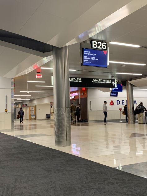 travel airport plane aesthetic vibe Airport Hallway, Airplane Interior, Atlanta Airport, Plane Photos, Apple Gift Card, Airplane Photography, Come Fly With Me, Airlines, Gate