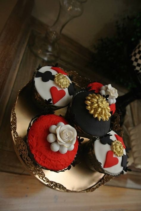 Queen of Hearts Cupcakes Queen Of Hearts Cupcakes, Queen Of Hearts Cake, Heart Cake Birthday, Wonderland Cupcakes, Alice In Wonderland Cupcakes, Hearts Cake, Hearts Aesthetic, Queen Of Heart, Amazing Cupcakes