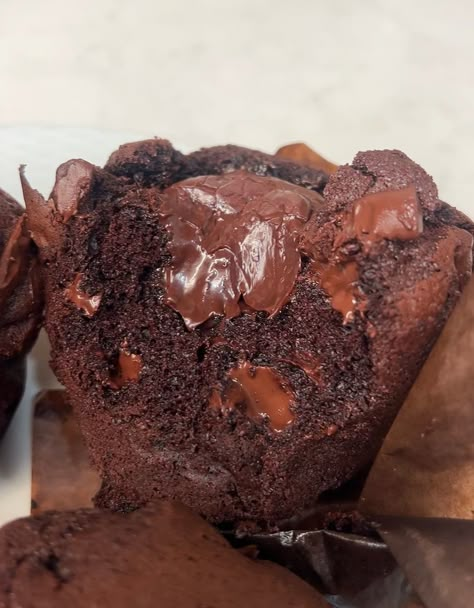 How a chocolate muffin became the star of Olympic Village, recipe to make at home Olympics Chocolate Muffins, Olympic Village Chocolate Muffins, Olympic Chocolate Muffin Recipe, Olympic Chocolate Muffin, Life Cereal Recipes, Olympic Muffins, Muffin Dessert, Tin Recipes, Chocolate Muffin Recipe