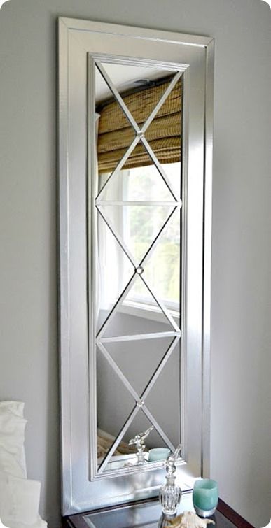 cheap walmart wall mirror added to plywood. add trim, paint silver. Mirror Tutorial, Diy Mirror Wall Decor, Upcycle Door, Diy Mirror Wall, Cheap Doors, Mirror Makeover, Diy Upcycle, Modern Mirror, Diy Mirror