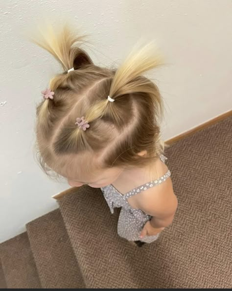 Baby Hairstyle Ideas, Easy Toddler Hairstyles Fine Hair, Flower Girl Hairstyles Toddler Fine Hair, Cute Baby Hairstyles 1 Year, Toddler Butterfly Clip Hairstyles, Toddler Disney Hairstyles, Fine Hair Toddler Hairstyles, Toddler Hair Ideas Girl, Fine Toddler Hair Hairstyles