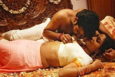 First Night Dress For Bride, First Night Dress, Romance Movie Scenes, South Indian Movie, Bed Scene, Saree Stills, Romantic Feelings, Marriage Dress, Night Pics